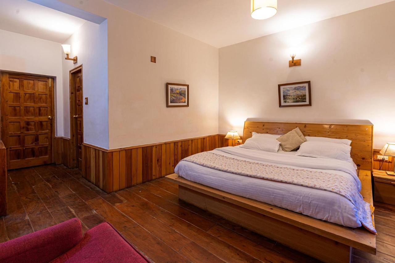 Stayvista At Casa Bella Vista- Mall Road Manāli Екстериор снимка